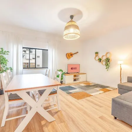 Guestready - Urban Adventure In *